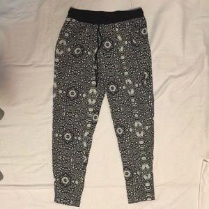 Patterned pants